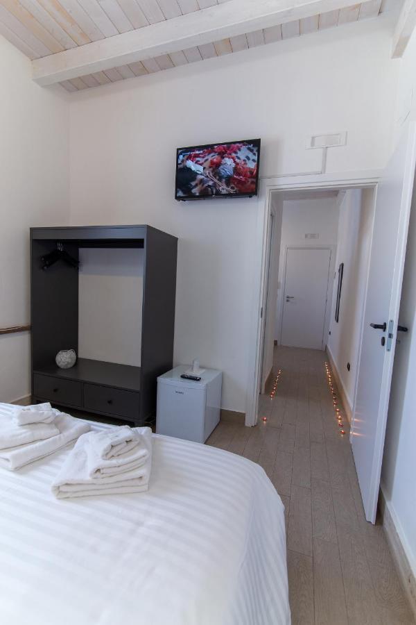 B&B Piazza Duomo Cerignola Bagian luar foto