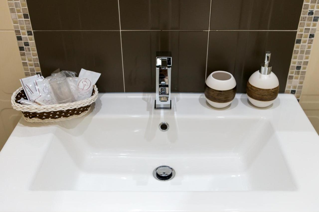 B&B Piazza Duomo Cerignola Bagian luar foto