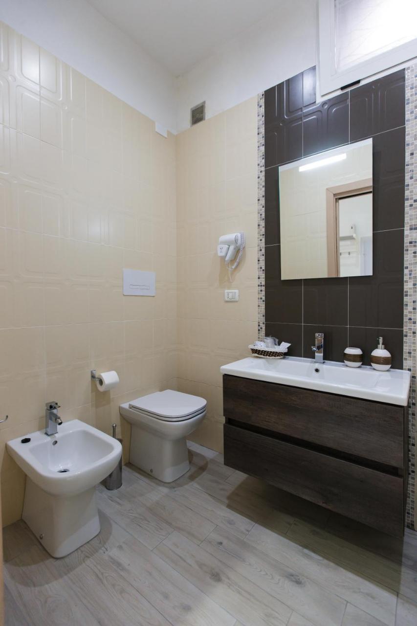 B&B Piazza Duomo Cerignola Bagian luar foto