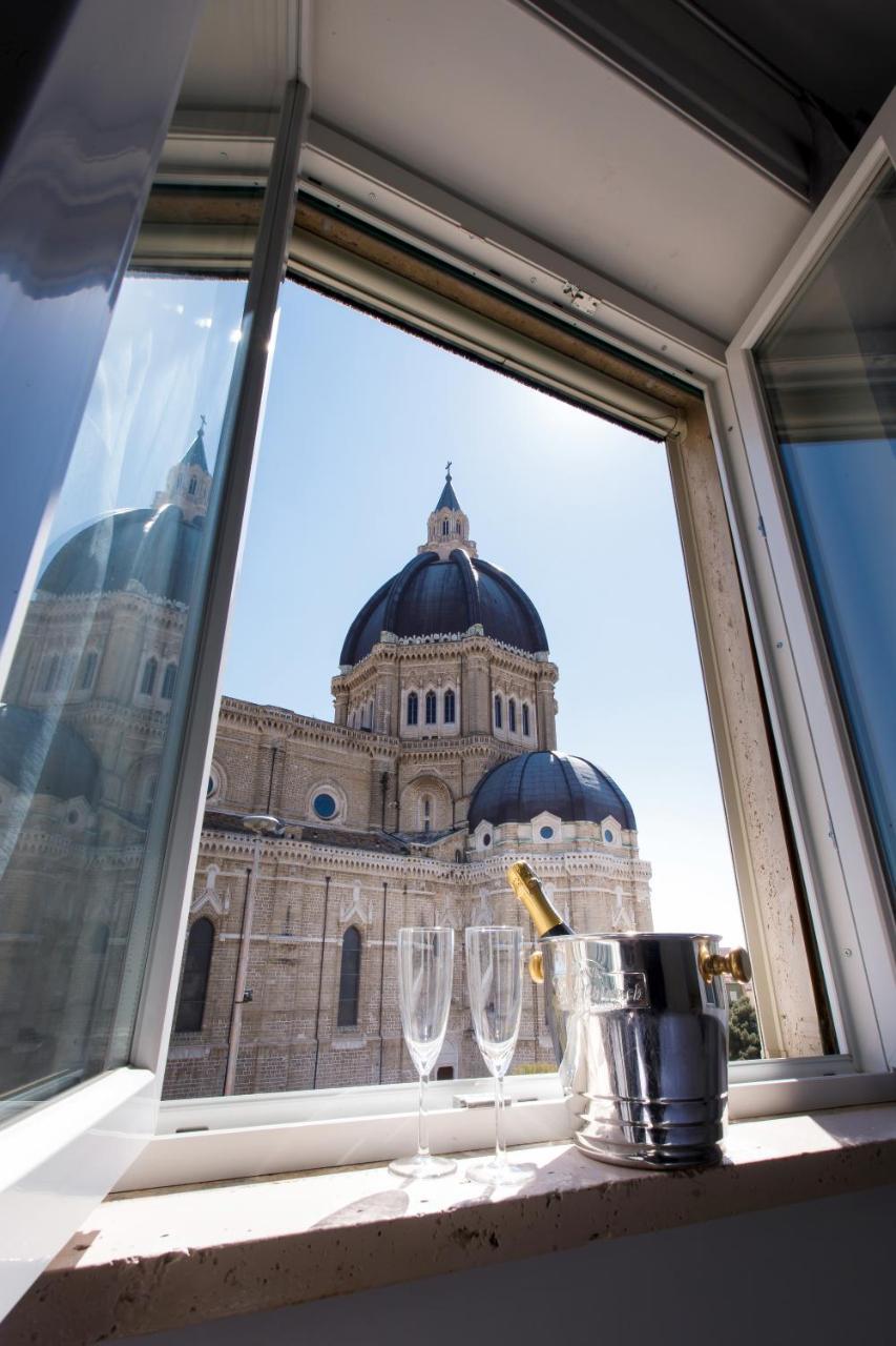 B&B Piazza Duomo Cerignola Bagian luar foto