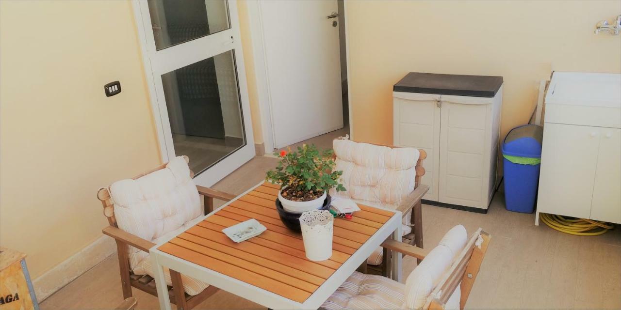 B&B Piazza Duomo Cerignola Bagian luar foto
